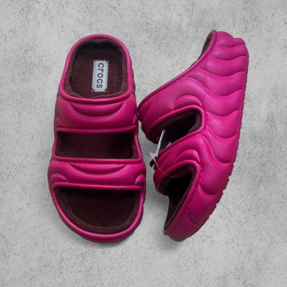 Crocs Classic Cozzzy Overpuff Sandal Pink Size M4 W6 New With Tags